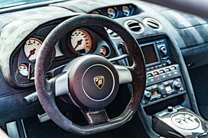 Tableau de bord de la voiture de sport Lamborghini Gallardo Superleggera