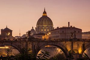 Rome - Vue sur le Tibre et la basilique Saint-Pierre
