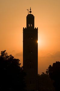 Zonsondergang Koutoubia moskee Marrakech van Keesnan Dogger Fotografie