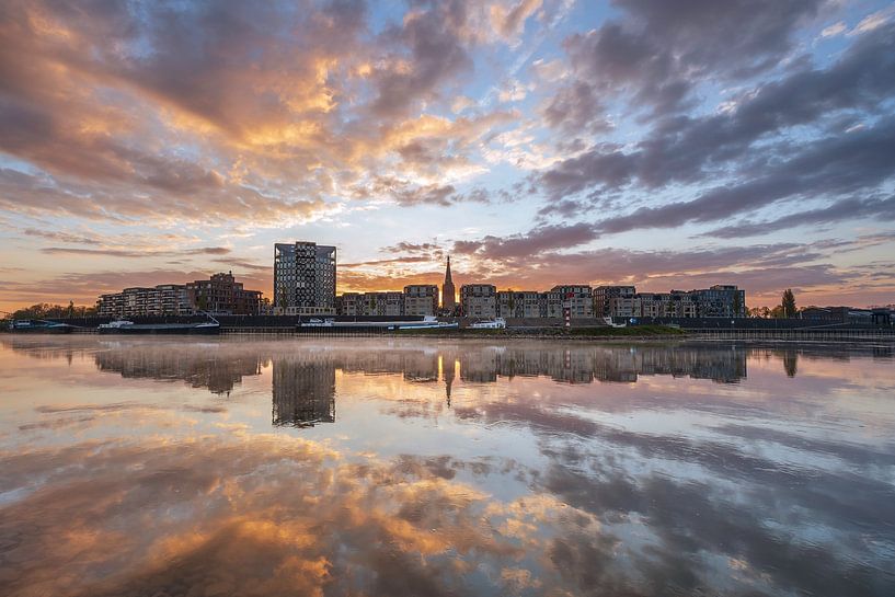 Skyline Doesburg on the river IJssel by Sander Grefte