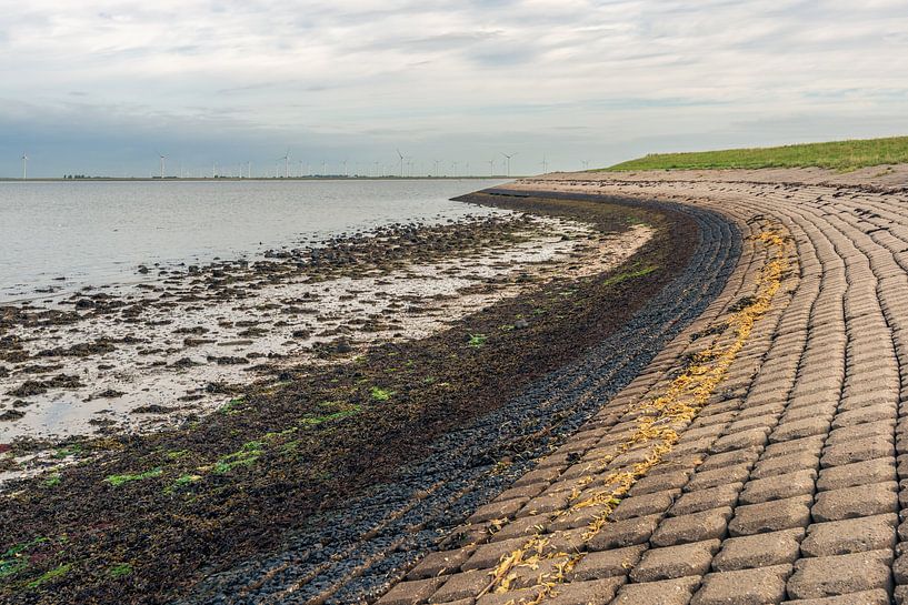 Flood barrier at the Krabbenkreek, Sint-Annaland (Tholen) by Ruud Morijn