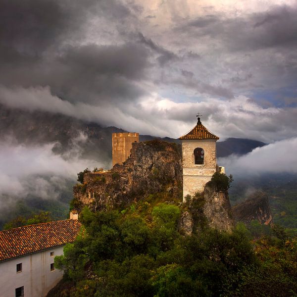 Castell de Guadelest, Espagne par Peter Bolman