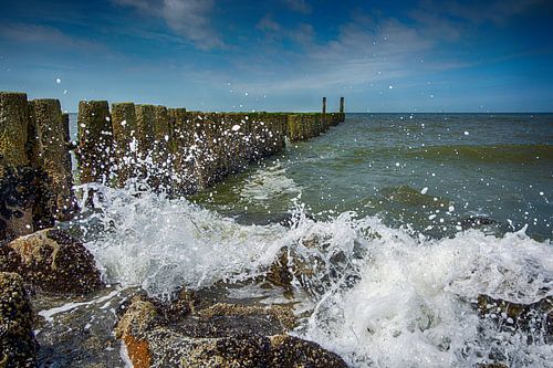 Golfbrekers in de Zee