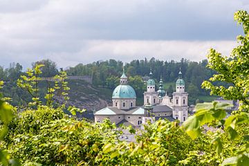 Kathedraal van Salzburg en klokkenspel van Salzburg van t.ART