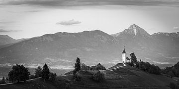 The church of Jamnik in black and white