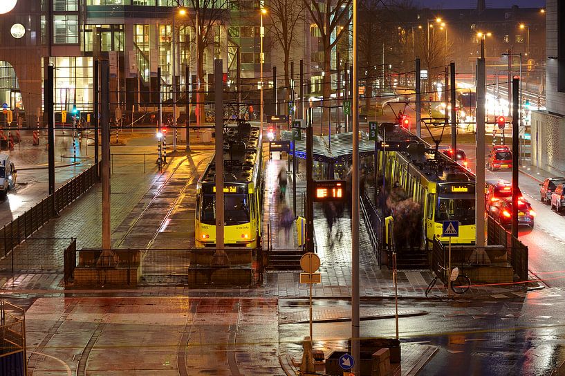 Arrêt de tramway Jaarbeursplein à Utrecht par Donker Utrecht