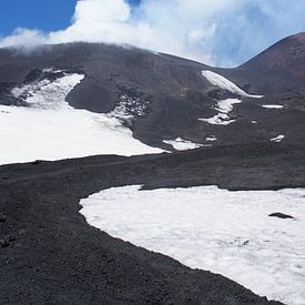 Mount Etna von Tina Hartung