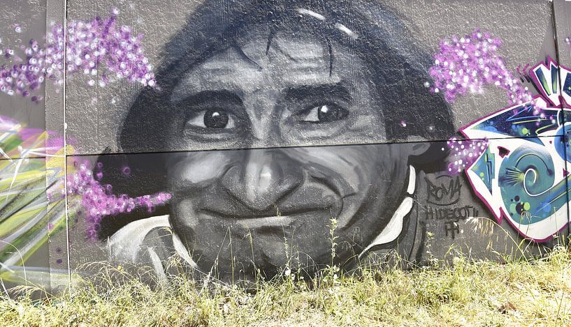 portrait d'art mural urbain - décoration murale moderne en noir et violet par littletreasureshouse