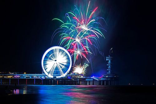 The International Fireworks Festival Scheveningen by Anton de Zeeuw