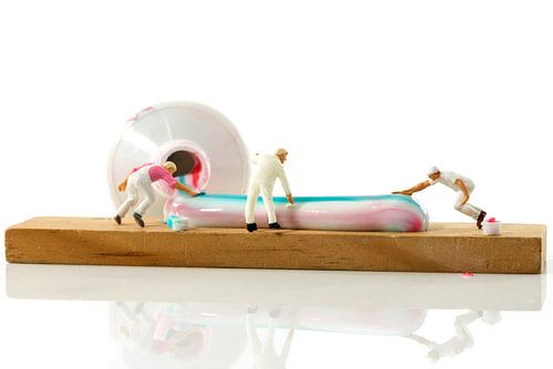 colors of toothpaste