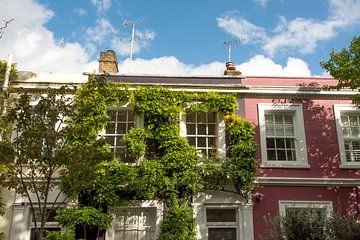 Des maisons colorées sur Portobello Road à Londres sur Reis Genie