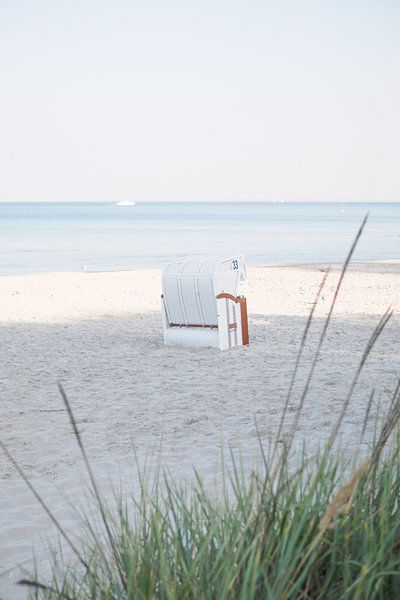 Chaise de plage à la mer du Nord par la mer par Der HanseArt