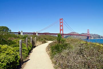 SAN FRANCISCO Pad naar de Golden Gate Bridge van Melanie Viola