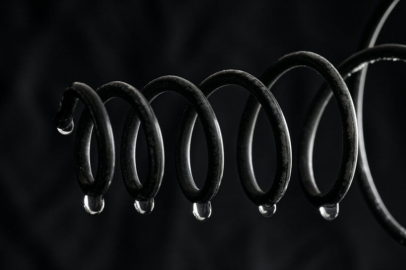 spiral drops by Inge Groters