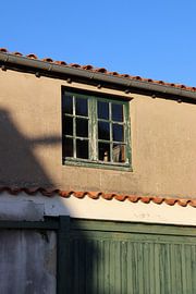 Frans huis met blauwe lucht van phototinke