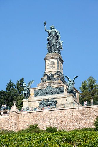 Ruedesheim am Rhein : das Niederwalddenkmal 