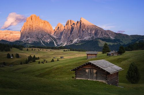 Zonsondergang op de Alpe di Siusi, Dolomieten, Italië