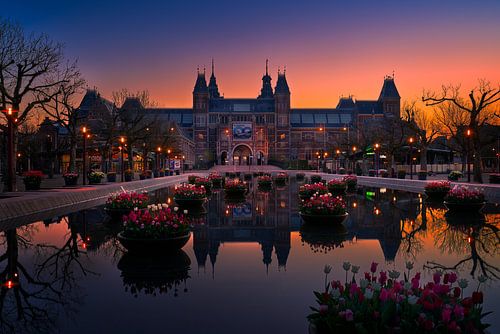 Uitzicht op het Rijksmuseum vanaf het Museumplein in Amsterdam, 2021 - 1