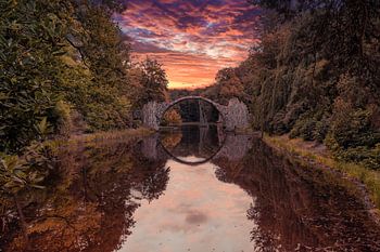 Ein Blick auf die Rakotzbrücke im Kromlauer Park