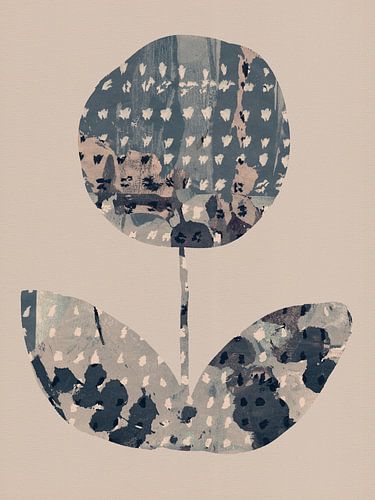 Grote bloem in taupe, grijs, wit. Wabi- sabi botanische collage.