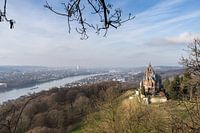 Kasteel Drachenburg Siebengebirge en de rivier De Rijn Bonn Germany