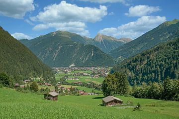 Uitzicht op Mayrhofen in het Zilertal