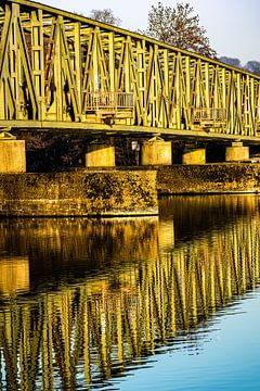 Steel pedestrian bridge by Dieter Walther