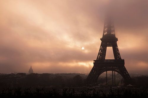 Eiffel Tower at sunrise, Paris by Anu Berghuis