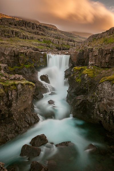 Sveinsstekksfoss  l'un des joyaux de l'Islande par Gerry van Roosmalen