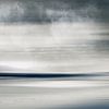 Eenzame wandelaar op het strand van Dirk Wüstenhagen