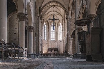 Alte verlassene Kirche... von bianca dijck