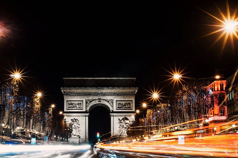 Paris by Hello Pompoyo