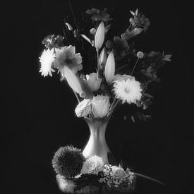 Stilleven  bloemen dromerig van WeVaFotografie