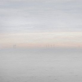 Casquettes - Moulins à vent - Côte - Coucher de soleil sur Marianne van der Zee