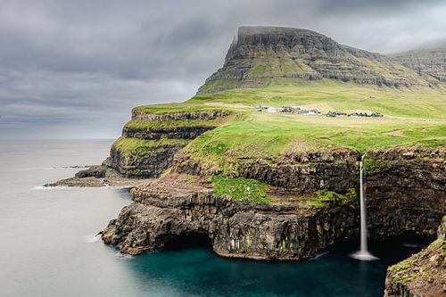 Chute d'eau dans les îles Féroé