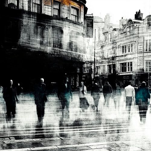 Stad in beweging, zwart-wit straatbeeld