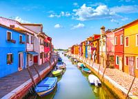 Het kanaal van het eiland Burano in de lagune van Venetië