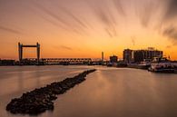 Zwijndrechtse Brug tussen Dordrecht en Zwijndrecht bij zonsondergang van Tux Photography thumbnail