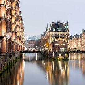 Hamburg moated castle by Stephan Schulz