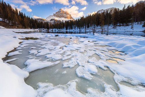 Kleiner See im Winter