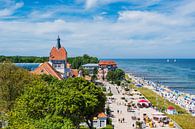 Blick auf die Stadt Kühlungsborn mit Strand und Ostsee von Rico Ködder Miniaturansicht