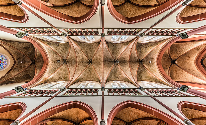 Het plafond van de kerk van <span class="secondary-font">Werner Lerooy</span>