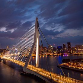 Erasmus Bridge by night by Jeroen Langeveld, MrLangeveldPhoto
