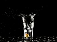 The lemon and the water