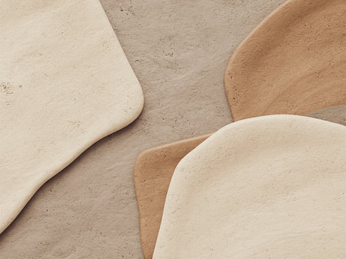 Abstracte achtergrond met wabi-sabi-kleitextuur – neutrale, aardse keramische vormen