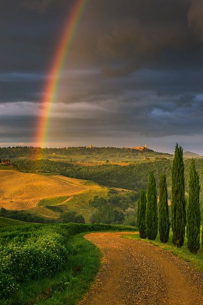 Regenboog over Pienza, Toscane, Italië van Henk Meijer Photography