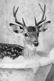 Herten in de badkamer - Een betoverende badkamerfoto voor je WC van Poster Art Shop