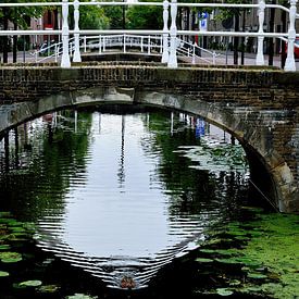 Brücke über unruhiges Wasser von Frank's Awesome Travels