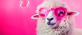 Mouton avec lunettes de soleil sur fond rose sur Poster Art Shop