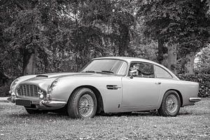 Aston Martin DB5 Grand Tourer klassischer Sportwagen